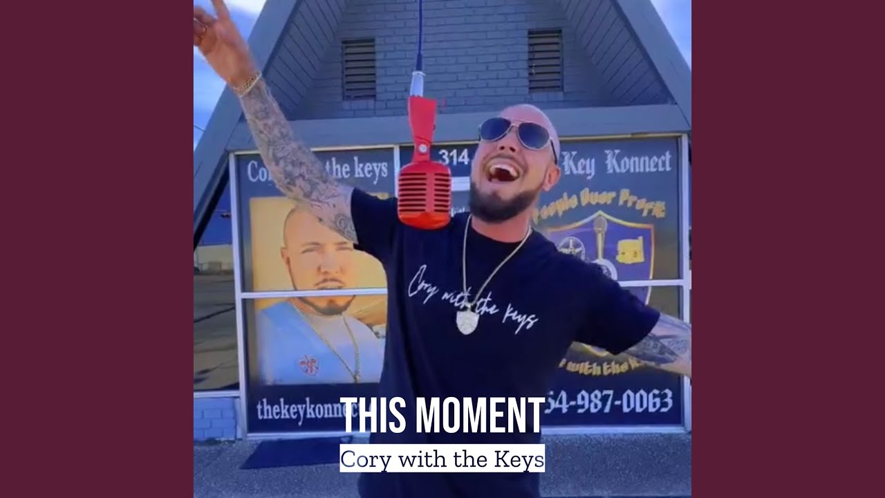 Guarda This Moment su YouTube Guarda This Moment su YouTube