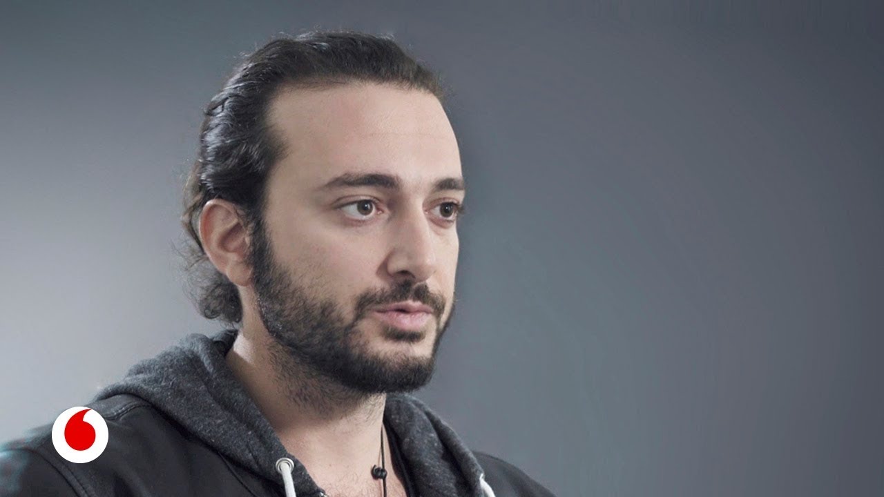 ¿Conseguirá la inteligencia artificial hacer invisible la tecnología? Rand Hindi responde elton john