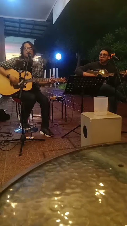 Yakin - Radja (cover) #ngamen #pengamen #cover #gitar #vocals #2000 #radjaband