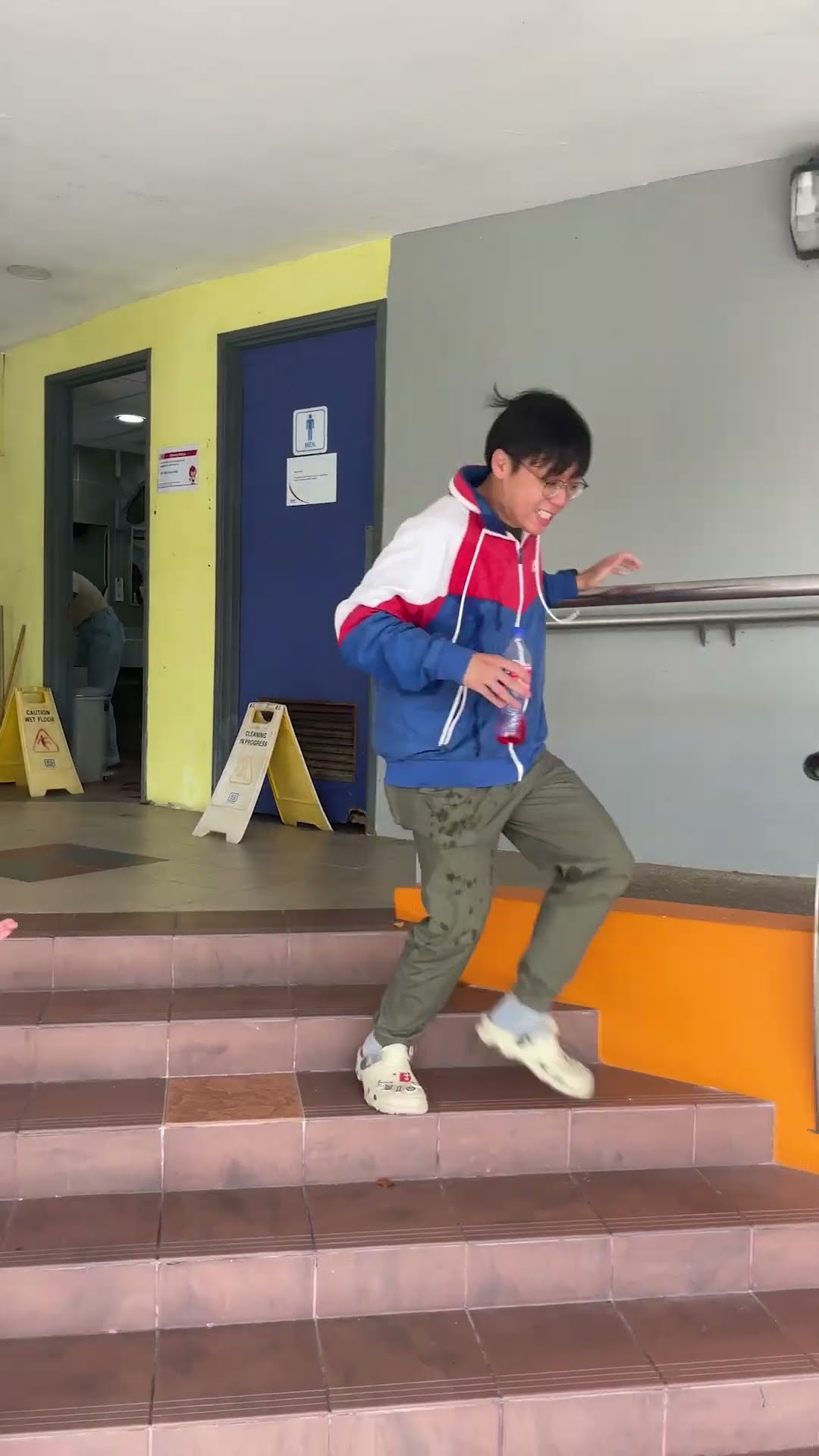 Drinking FRIEND'S STRAWBERRY SODA Be Like... #shorts #mingweirocks