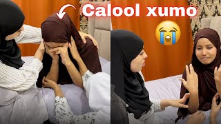 Anigoo Oynaayo Ayay Qolka Iigu Soo Galeen Caloosha Ihurtay