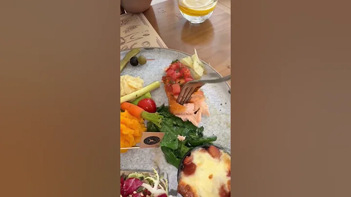 Ducky bhai eating 🤣 #duckybhai #aroobjatoi #duckybhaivlogs #shorts #ytshorts