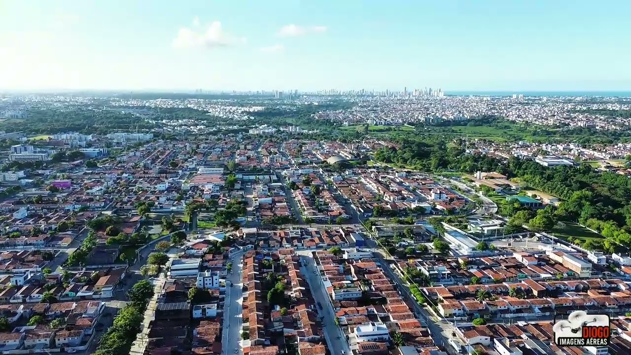 🚁✨ Voo Aleatório com DJI Mini 3 | Cidade, Ruas, muito verde e Mar Vista do Alto... #djimini3