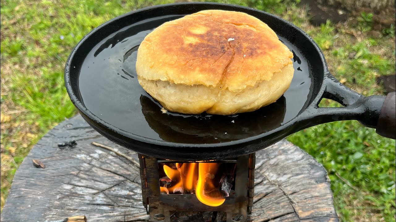 Bushcraft Bread on twig stove- Bannock DIY. 5 ingredient Easy ...