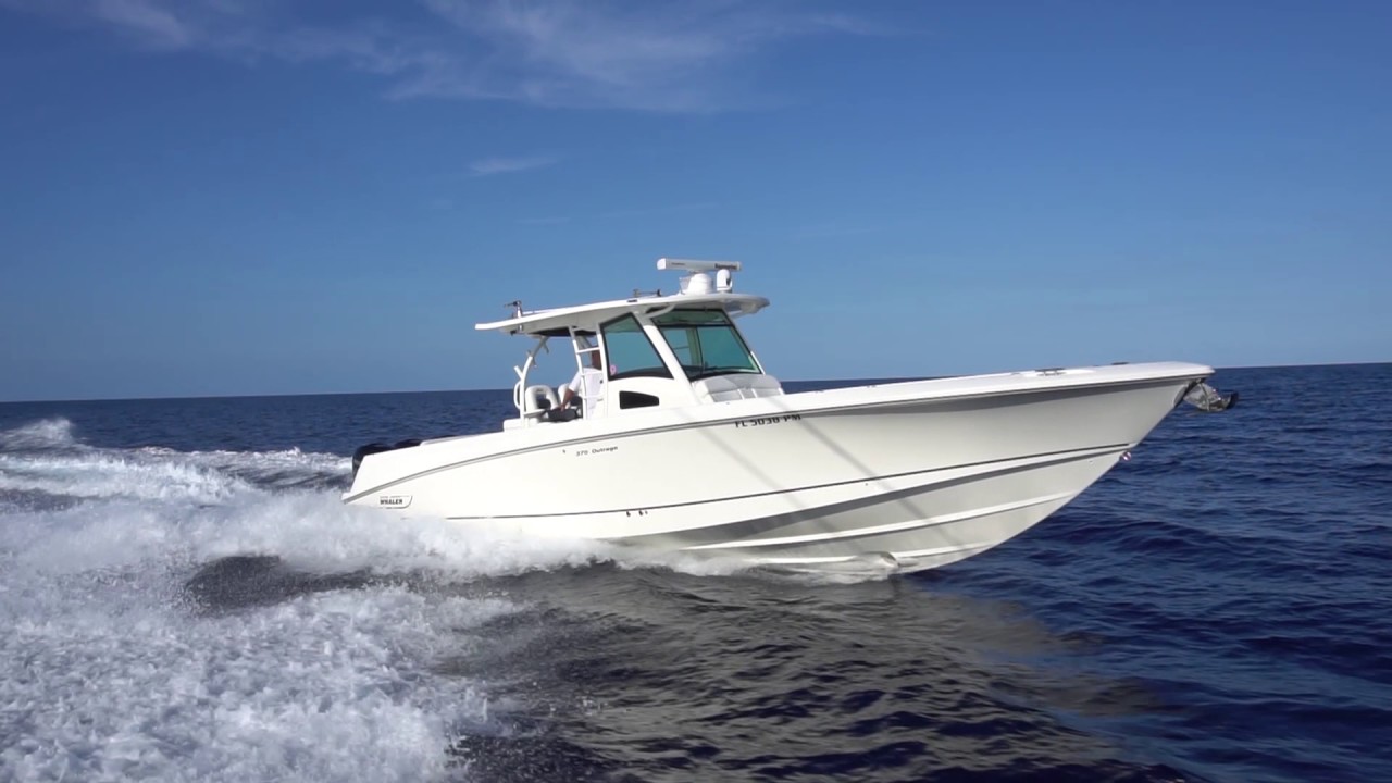 Boston Whaler 370 Outrage Center Console