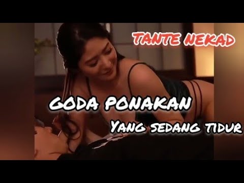 Tante lagi 54ng3 cium ponakan yang lagi tidur