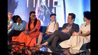 Full Video: Oprah, Chris Pine, Ava DuVernay, Reese Witherspoon Talk A Wrinkle in Time Details