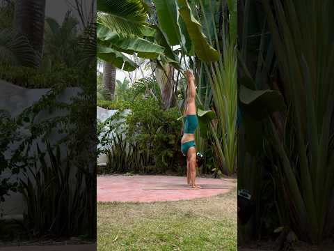 Handstand kick up