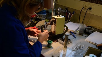 Making of a vacuum tube, Part 1 : Filament Assembly