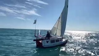 Tour du monde sur une coque de noix : à peine rentré, le navigateur Yann Quénet rêve de repartir