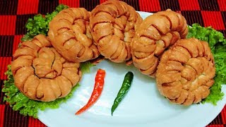 চিকেন কিমা পিঠা রেসিপি || How to make Chicken Spicy Pitha || Humayra's Kitchen