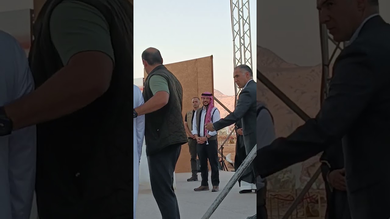 سمو الأمير في حفل الختام لمسابقة الهجن 