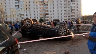 Авария INFINITI в Санкт-Петербурге  Коменданский проспект
