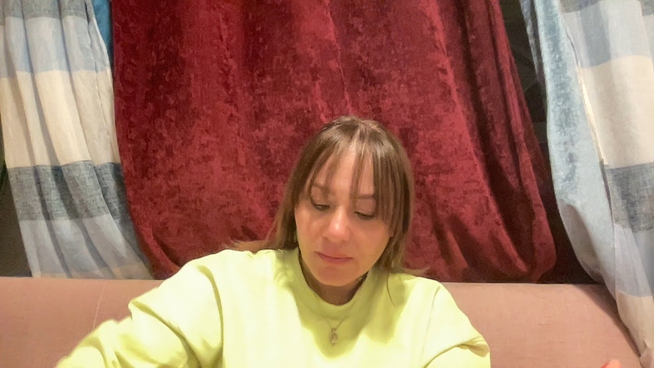 طاقة الهارب عايش ف وسط ناس بتمص دمه . بس انت معاه ف كل وقت