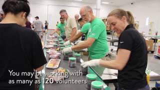 What to Expect When You Volunteer at the Food Bank's Warehouse