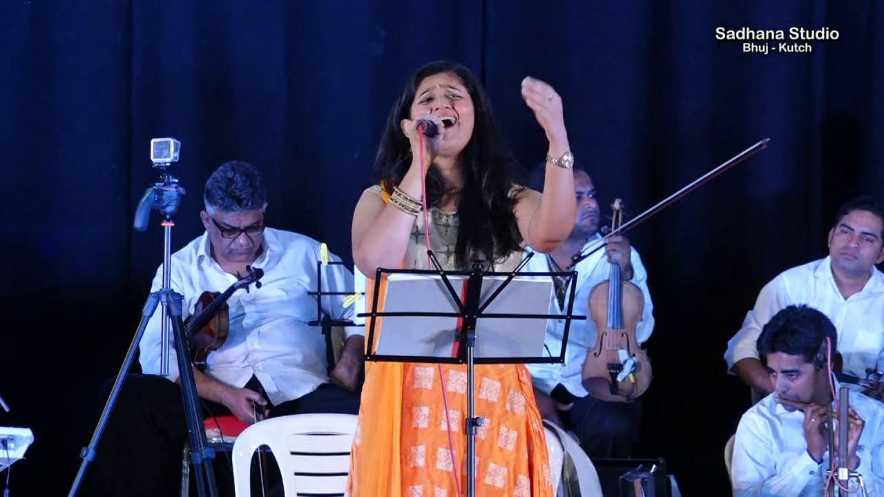 Nigahen milane ko ji chahta hai  - Film Dil hi to hai. music Roshan