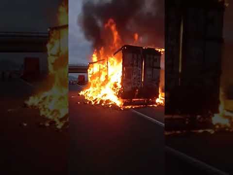 Incendiu pe autostrada A10
