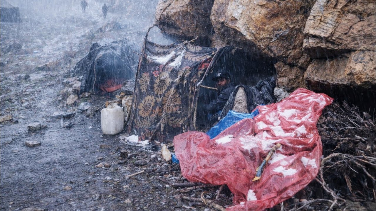 Inside Dolpa’s Coldest Region|A Family’s RealExperience Living in Nature|Snowy Shelter Campside Cave