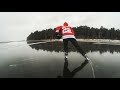 На коньках по ледяному, зеркальному озеру. Ice on the mirror lake