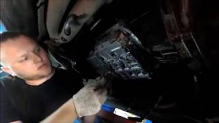 Мерседес W124 230E 1990г. - Замена масла и фильтра в АКПП. Мерседес W124 230E 1990г. - Замена масла и фильтра в АКПП.