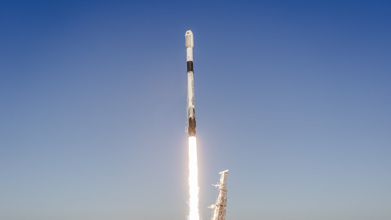 Запуск миссии SpaceX Starlink 17-32 состоялся, и был установлен рекорд по посадке одного ускорите...