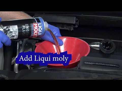 Jinsiy aloqada charm kiyimdagi ayollar Sport zallarida qizlar porno