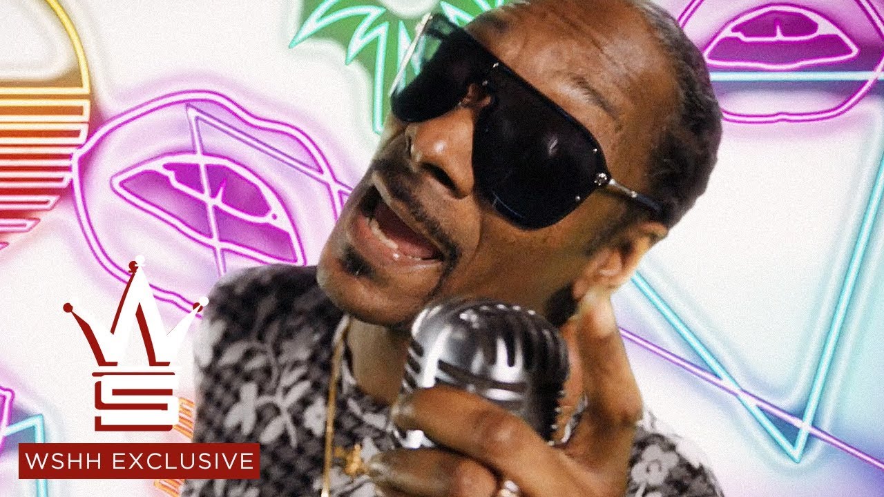 Snoop Dogg "My Last Name" Feat. October London (WSHH Exclusive - Official Music Video) - Watch the official music video for "My Last Name" by Snoop Dogg Feat. October London.