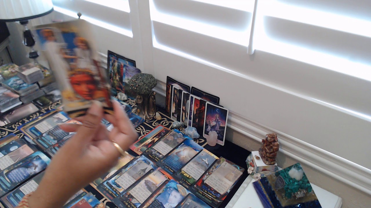 Twin Flame Tarot Reading -IT'S TIME FOR THE BREAKTHROUGH!