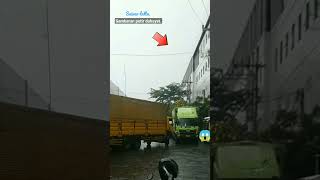 shorts Detikdetik Petir Menyambarviral strom lightning truck truckoleng