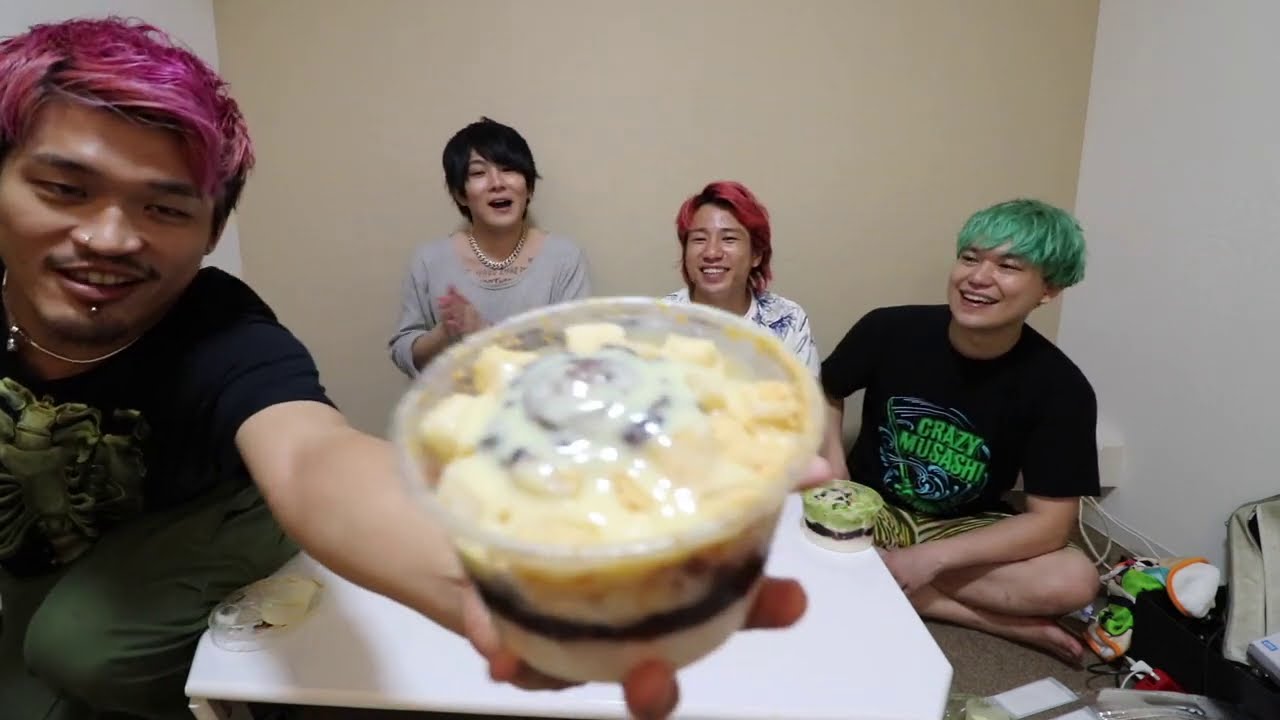 かき氷を食べながら近況報告会