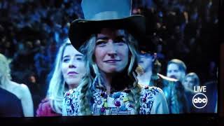 Outstanding tribute to Aretha Franklin by Jennifer Hudson and Chris Stapleton at the 2021 CMA Awards