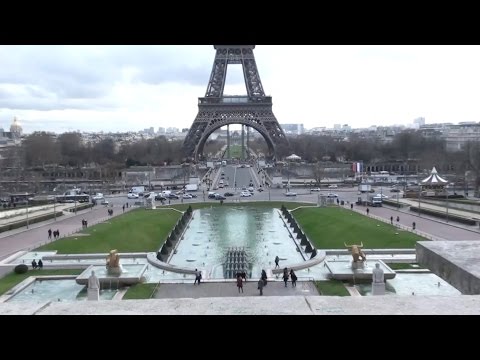 tour-eiffel-vue-du-trocadéro-;-champs-de-mars-;-pont-d'iéna-;-quai-branly-;-paris-;-france