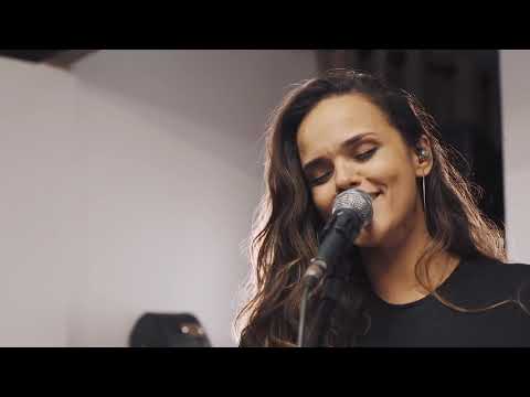 Fernanda Guimarães Chuva No Sertão Clipe Oficial 2019