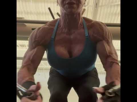 FBB Trudy Ireland shredded biceps workout