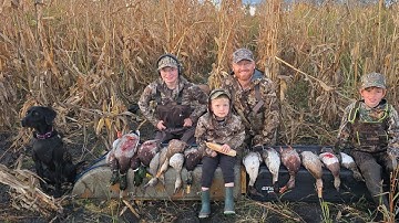 NAUWELIJKS tijd om te HERLADEN! Duck LIMITS onder het uur (Overstroomde Maïs)