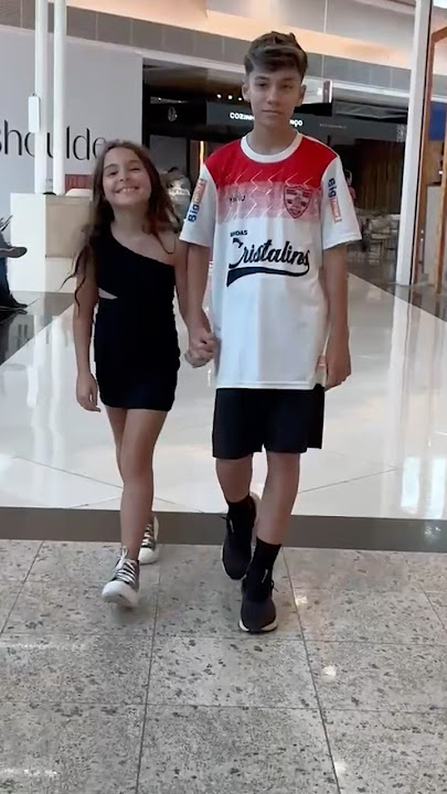 Qual o casal favorito comenta ❤️.           #trigemeas #viralshort #humor