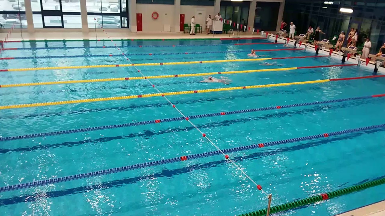 Спорткомплекс янтарь в строгино. Янтарь спортивный комплекс в строгино бассейн. Бассейн янтарь. Янтарь в строгино большой бассейн. Дворец спорта «янтарь» москва, маршала катукова, 22.