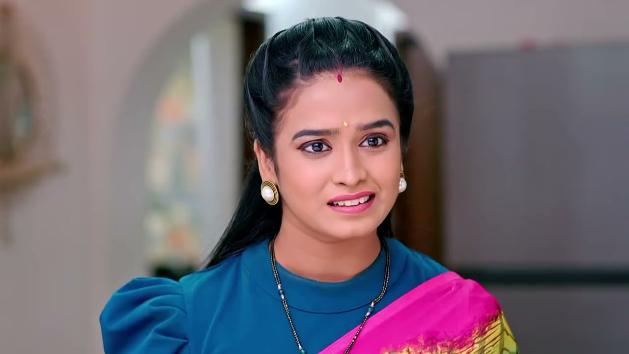 గొప్పతనం మాలో లేదు అమ్మ | Oohalu Gusagusalade | Full Ep 580 | Zee Telugu | 16 March 2023