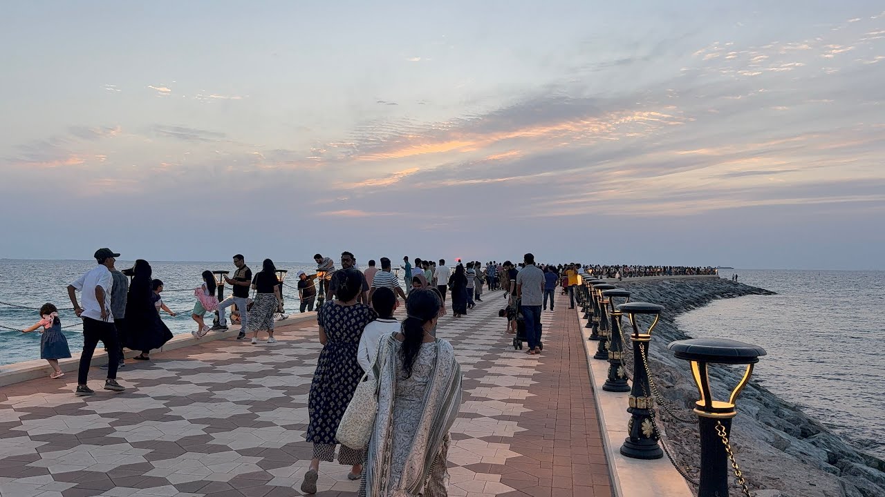 Exploring the Serenity of Layyah Canal Walk in Sharjah - 4K Experience ...