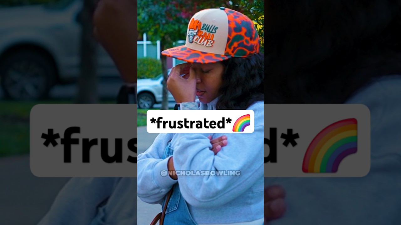 Она спросила, что ест уличный проповедник!?