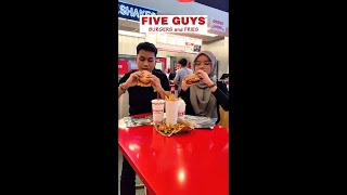 FIVE GUYS is now only with Grab Signatures!