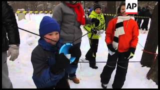 Hundreds brave freezing cold for snowball throwing championship screenshot 5
