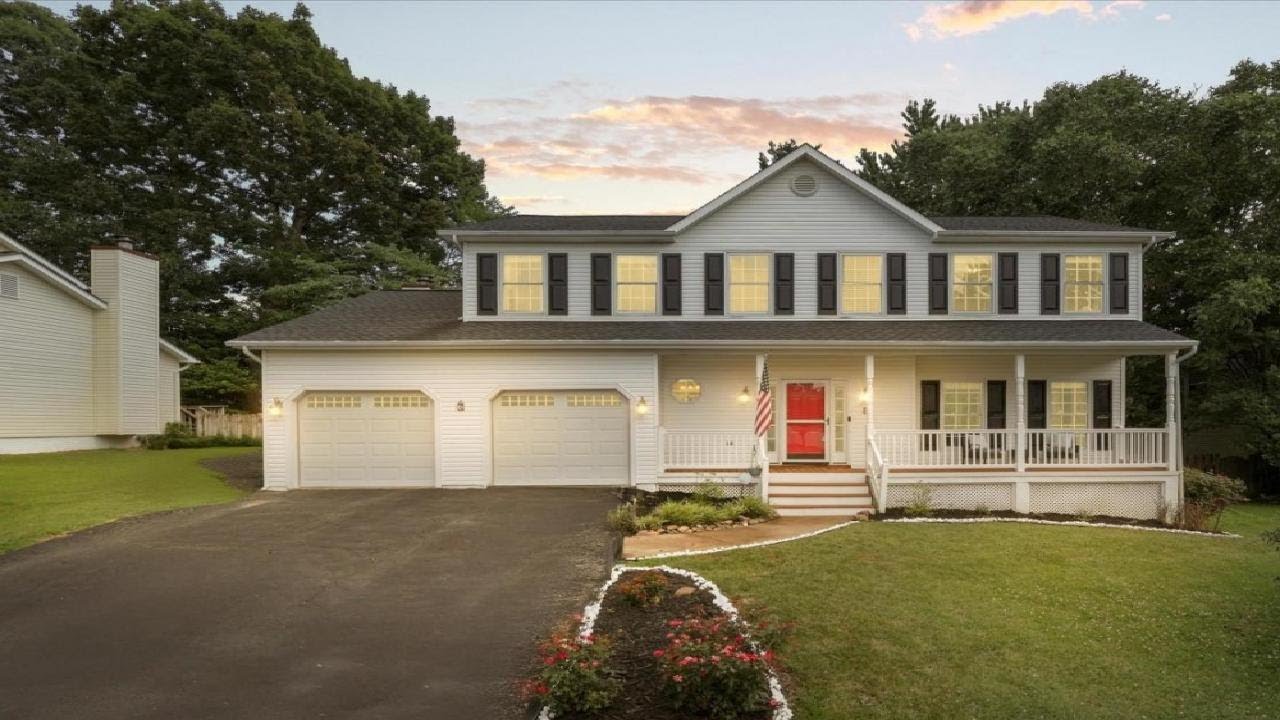 7 JANE COURT, STAFFORD, VA Presented by Anne Thomas.