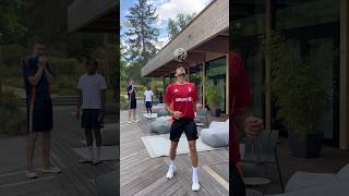 HOW MANY? 🤯 Comment with the right number! #Perin #juggling