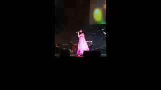 shreya ghoshal singing Jallah wallah On special request (Seattle2013)