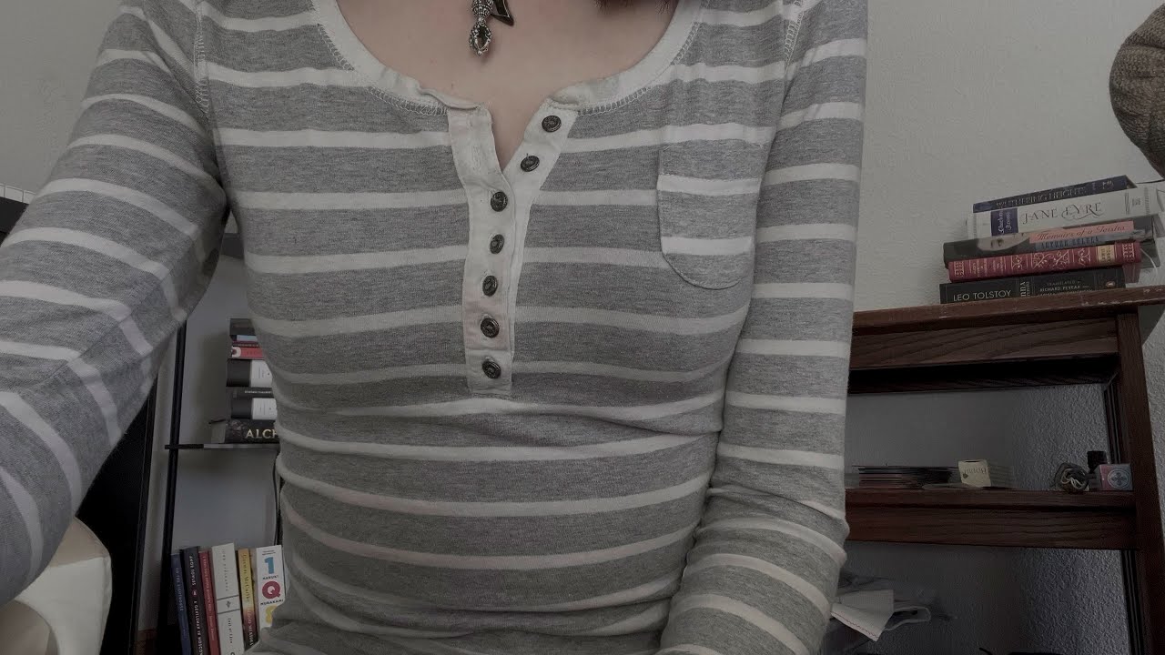 I’m back! Aggressive gripping, tapping and scratching