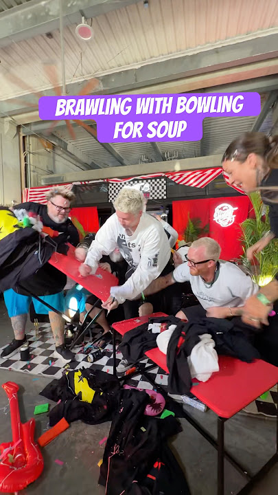 We brawled with @bowlingforsouptv at @VansWarpedTour 🥊