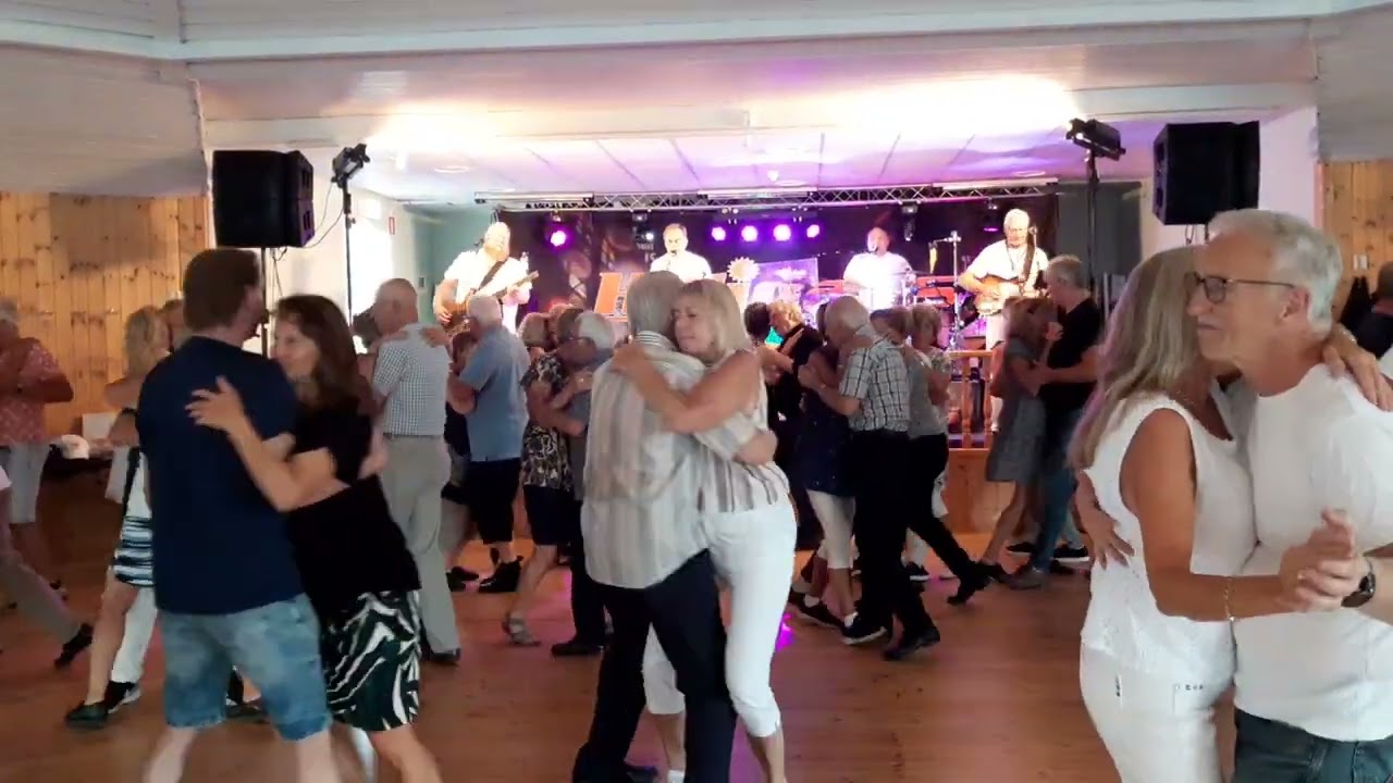 HOLIDAYS på Bergviks Parken juli 2025 vik.Jon Anders Härliga Danstimmar TACK o BOCK KRAMIZ Killar