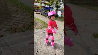 Download Lagu Uda mulai pintar main sepatu rodanya #shorts #sepaturoda MP3