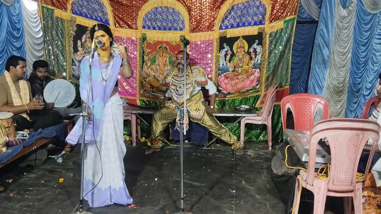 !!చిన్నమ్మ కథలో చిన్నమ్మ భాదలు!!